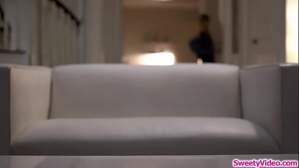 Blonde babe squirts on her stepsis face